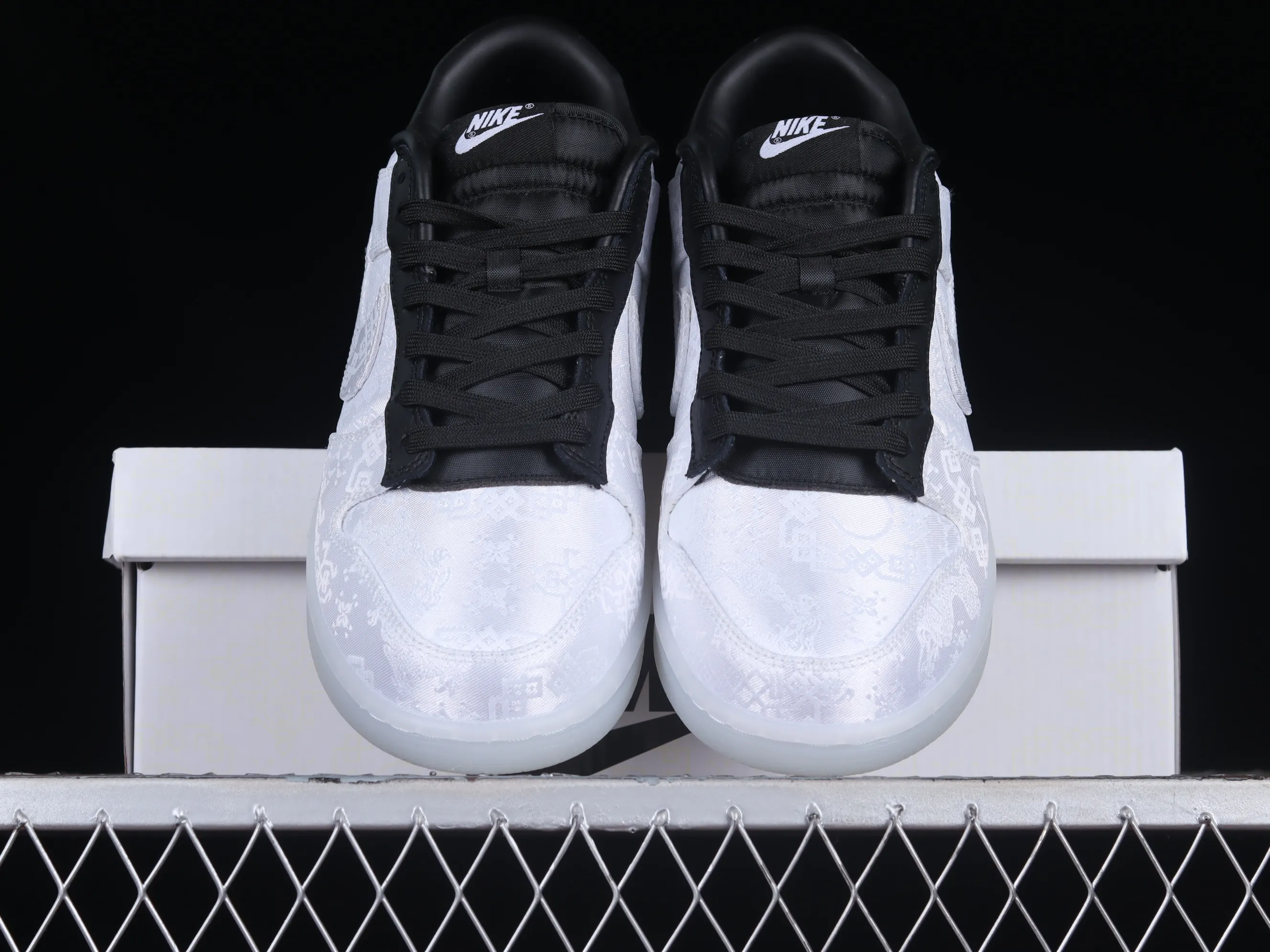 All Categories Nk SB Dunk Series Nk SB Dunk Low Low-top sneakers F version Nk Dunk Low x Fragment